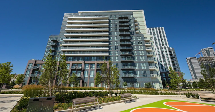 1601-60 Honeycrisp Crescent, Vaughan, ON, L4K 0N5 - 3