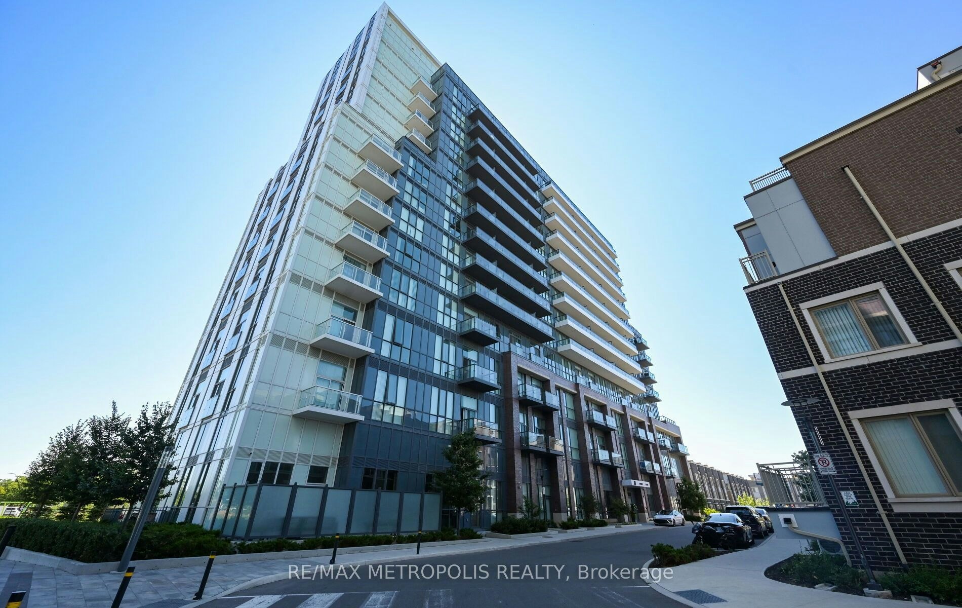 1601-60 Honeycrisp Crescent, Vaughan, ON, L4K 0N5 - 8