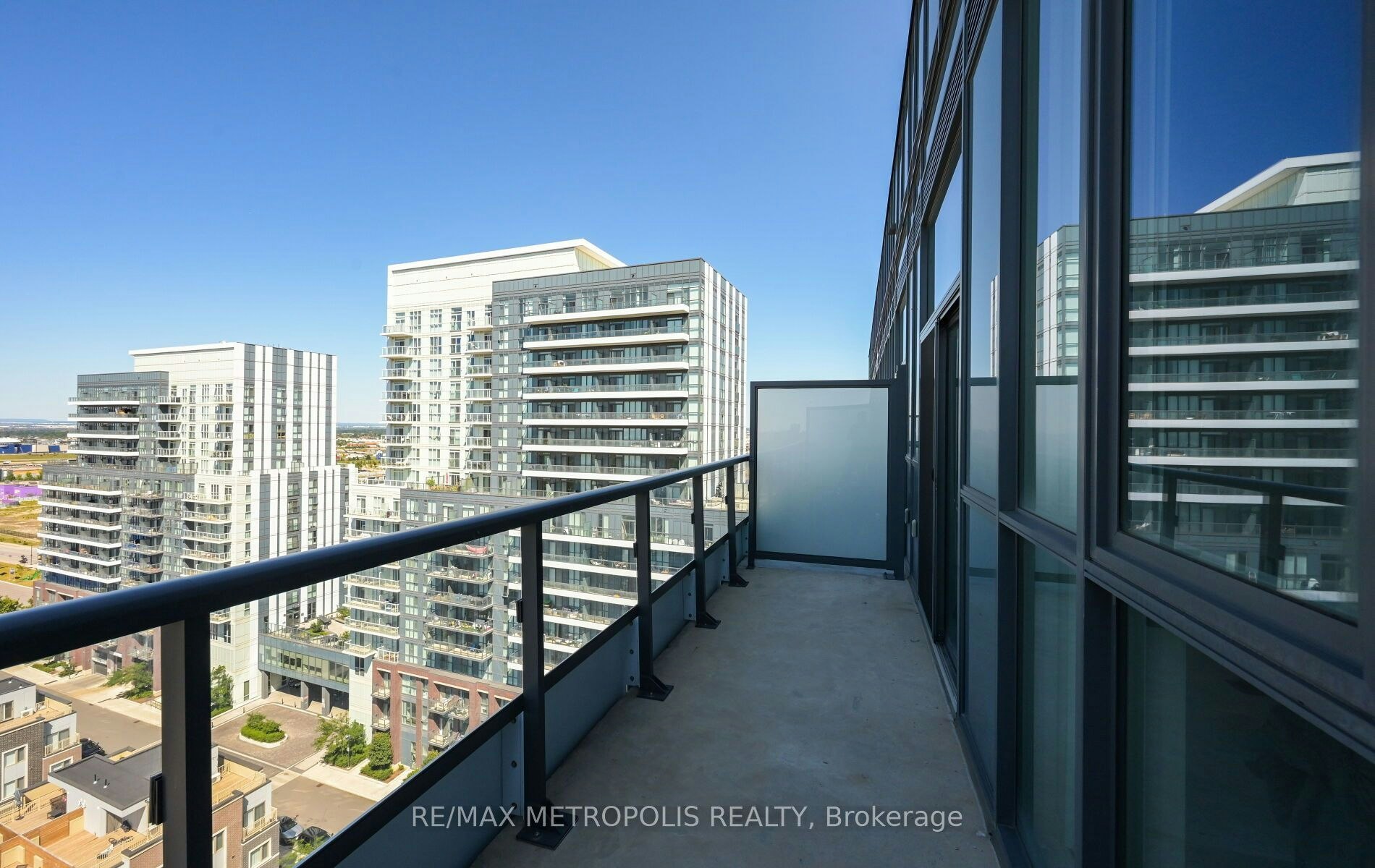 1601-60 Honeycrisp Crescent, Vaughan, ON, L4K 0N5 - 35