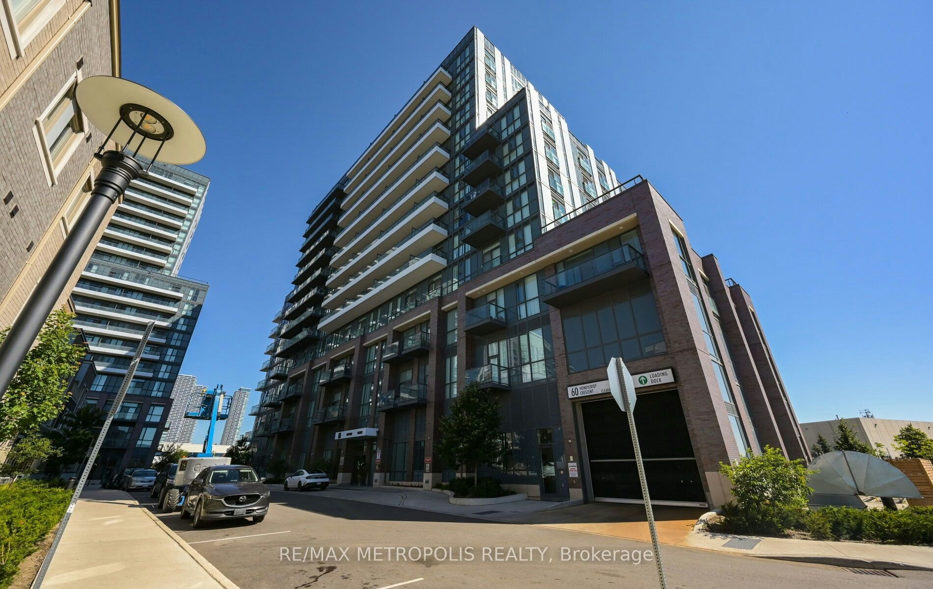 1601-60 Honeycrisp Crescent, Vaughan, ON, L4K 0N5 - 6