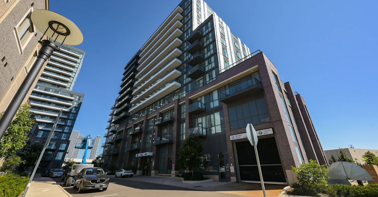 1601-60 Honeycrisp Crescent, Vaughan, ON, L4K 0N5 - 6