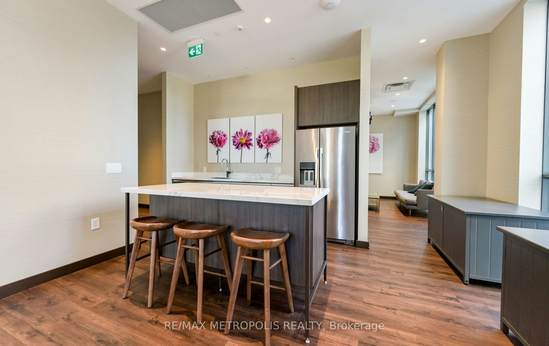 1601-60 Honeycrisp Crescent, Vaughan, ON, L4K 0N5 - 45