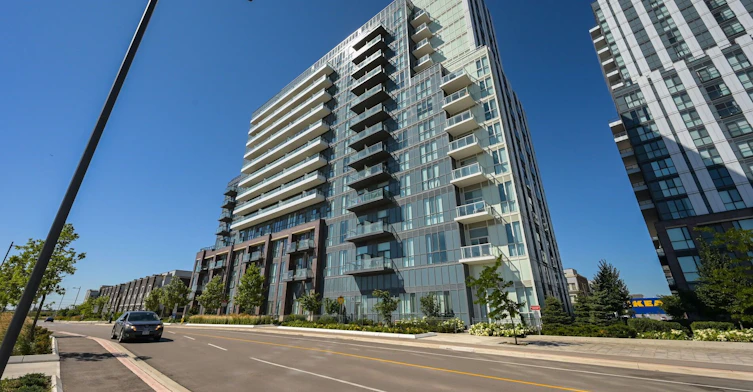 1601-60 Honeycrisp Crescent, Vaughan, ON, L4K 0N5 - 5