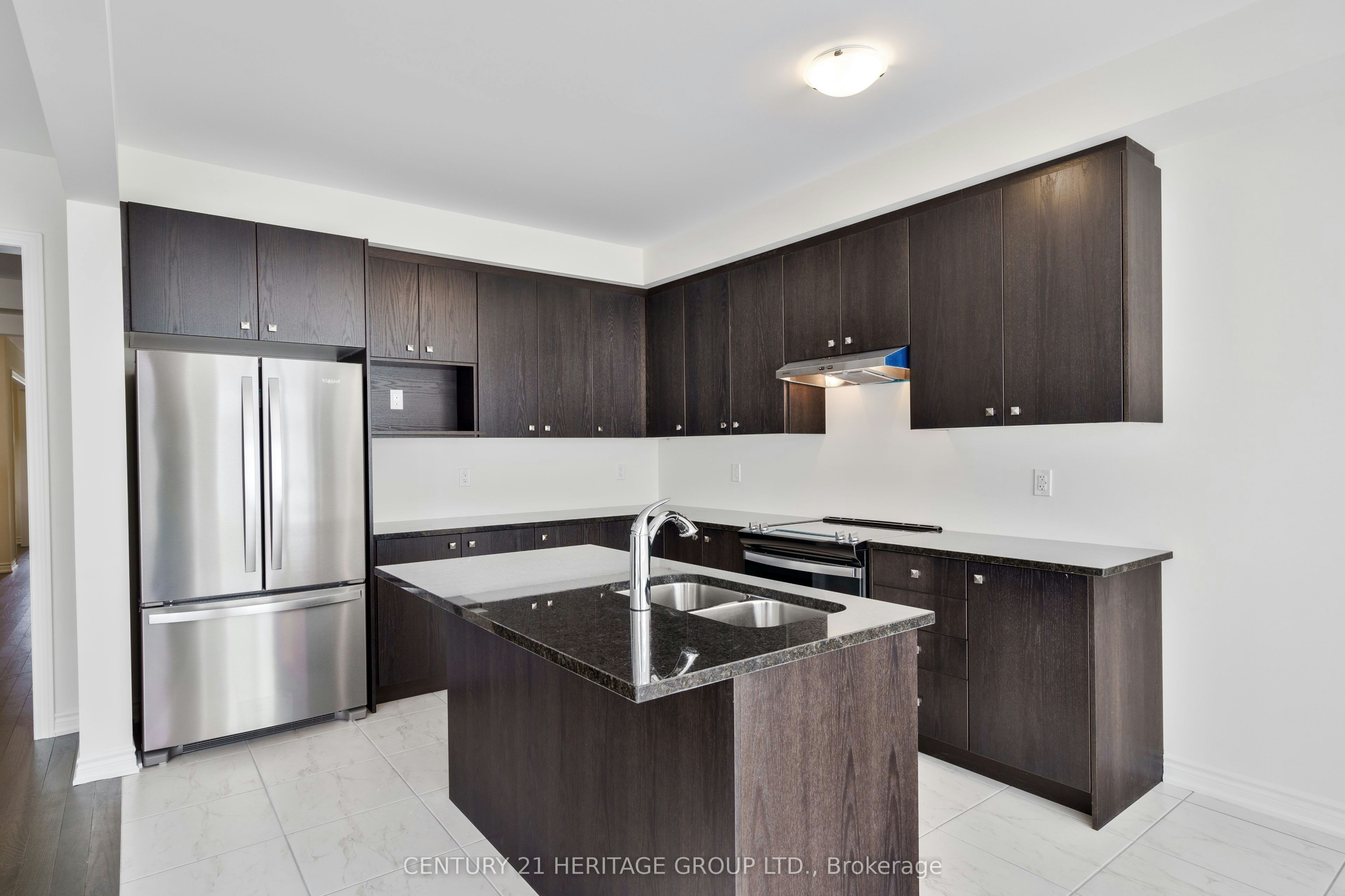 15 Kentledge Avenue, East Gwillimbury, ON, L9N 0W3 - 6