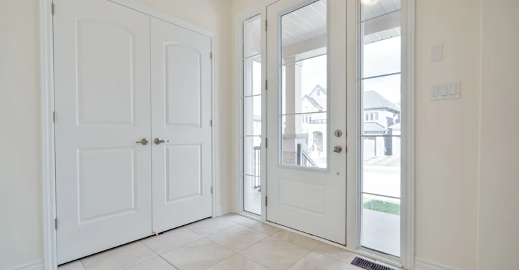 15 Kentledge Avenue, East Gwillimbury, ON, L9N 0W3 - 2