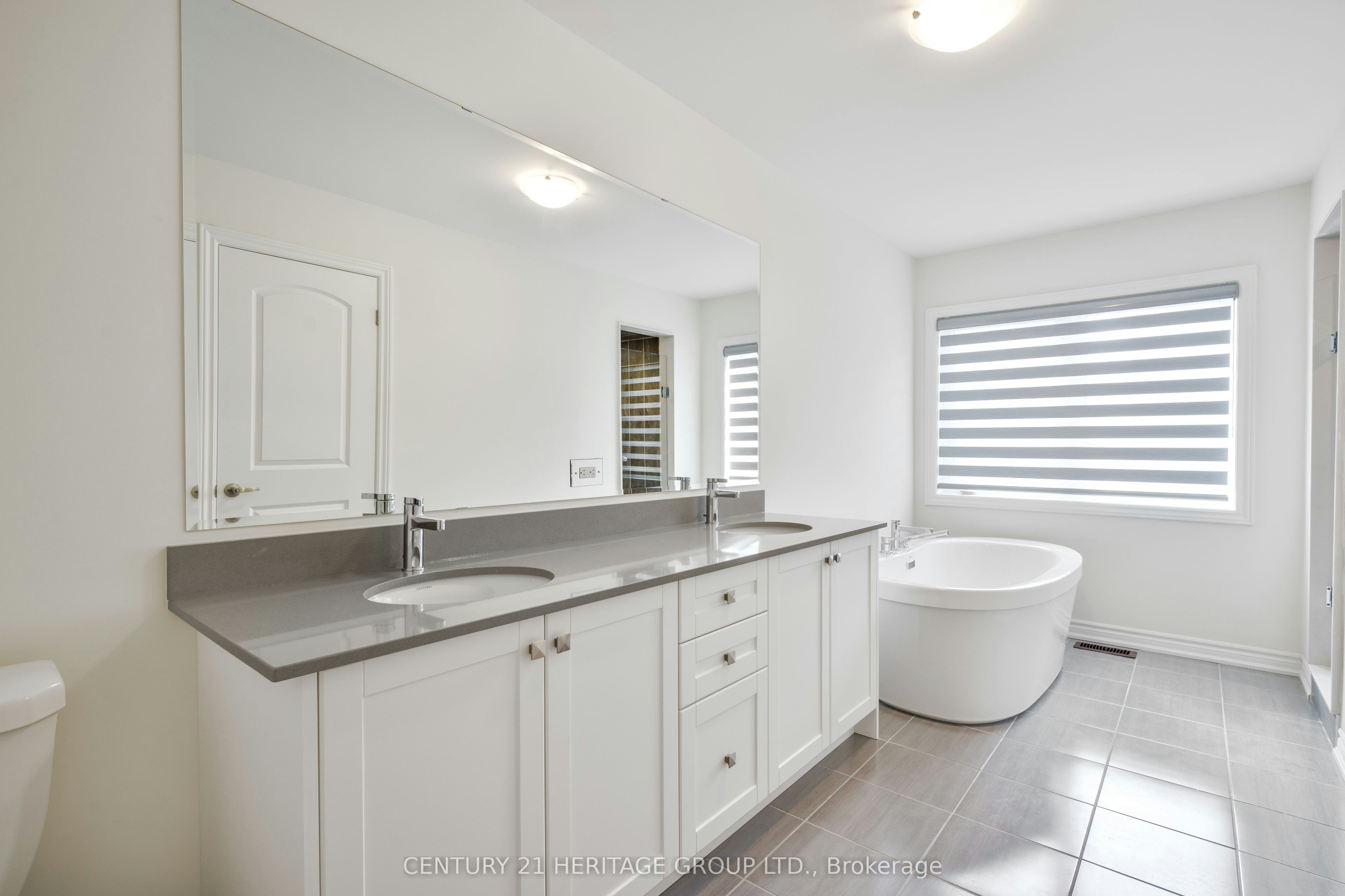 15 Kentledge Avenue, East Gwillimbury, ON, L9N 0W3 - 17