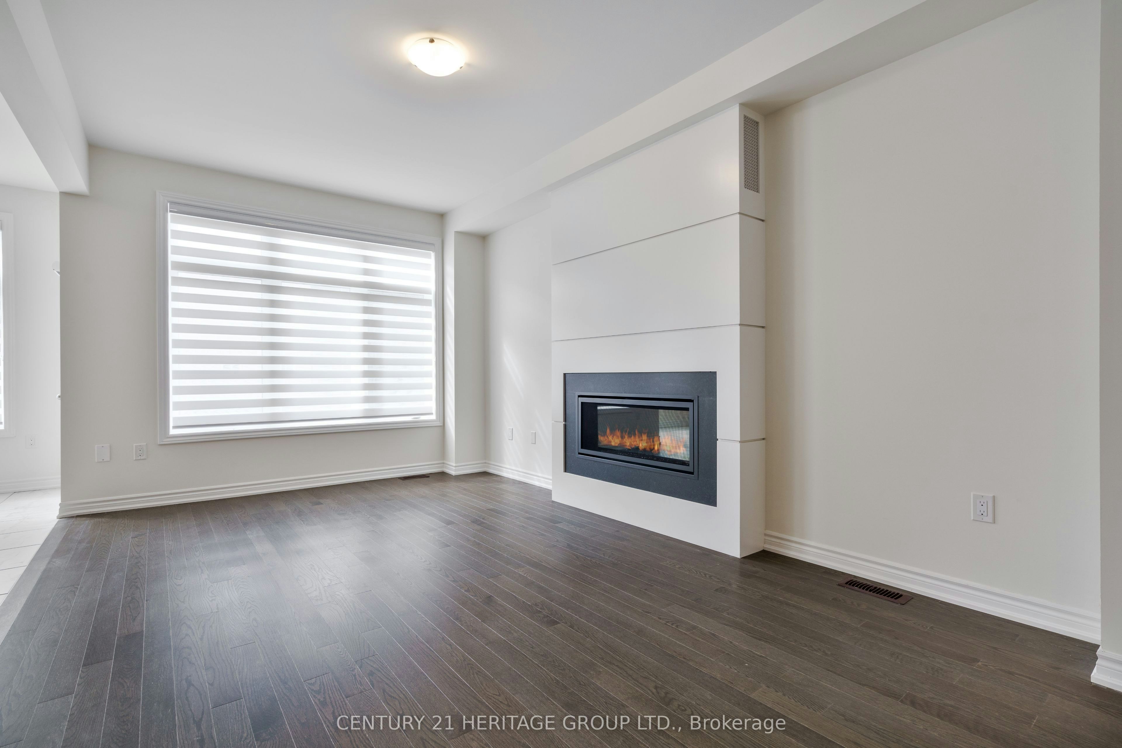 15 Kentledge Avenue, East Gwillimbury, ON, L9N 0W3 - 3