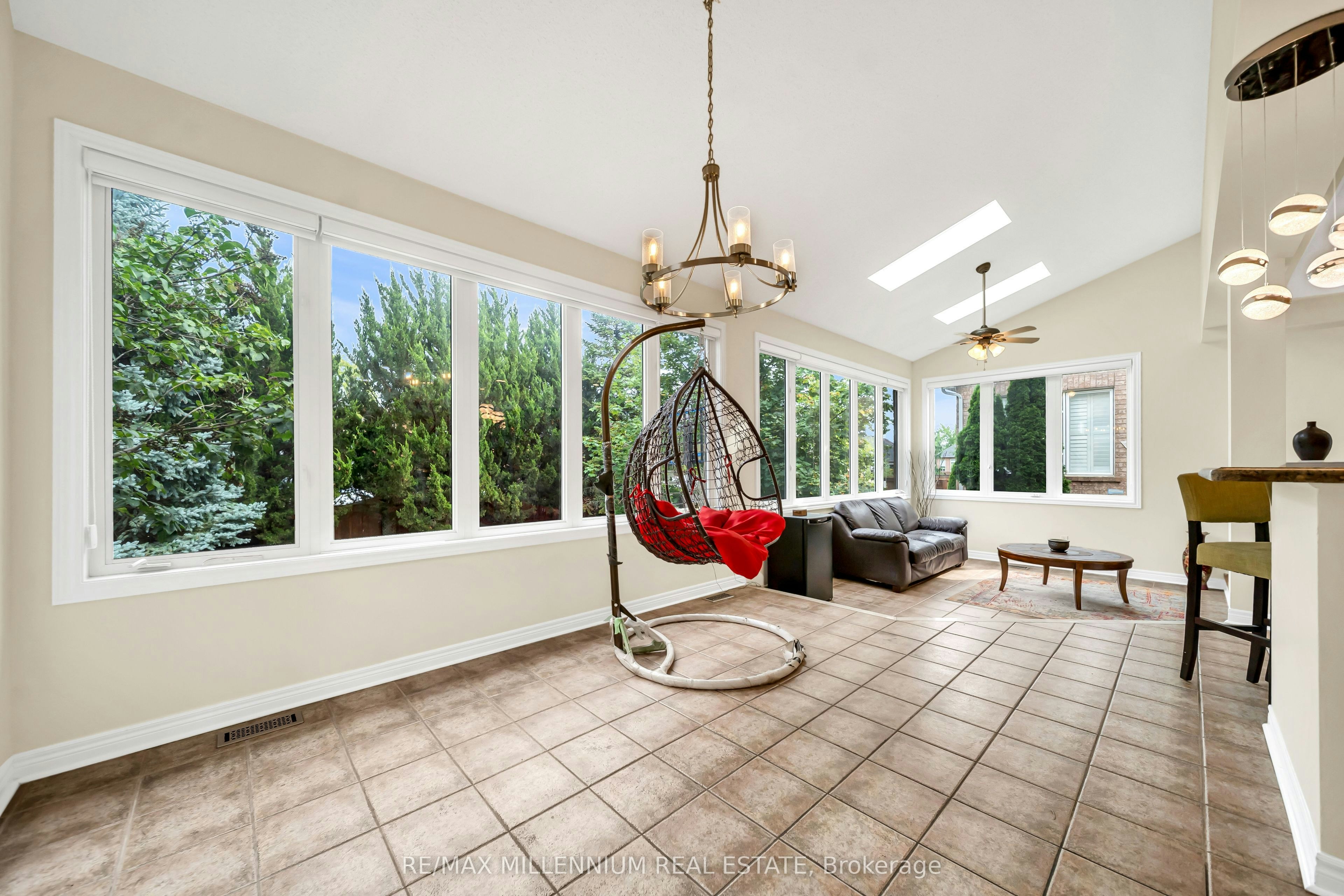 161 Julia Valentia Avenue, Vaughan, ON, L4H 1Z1 - 17