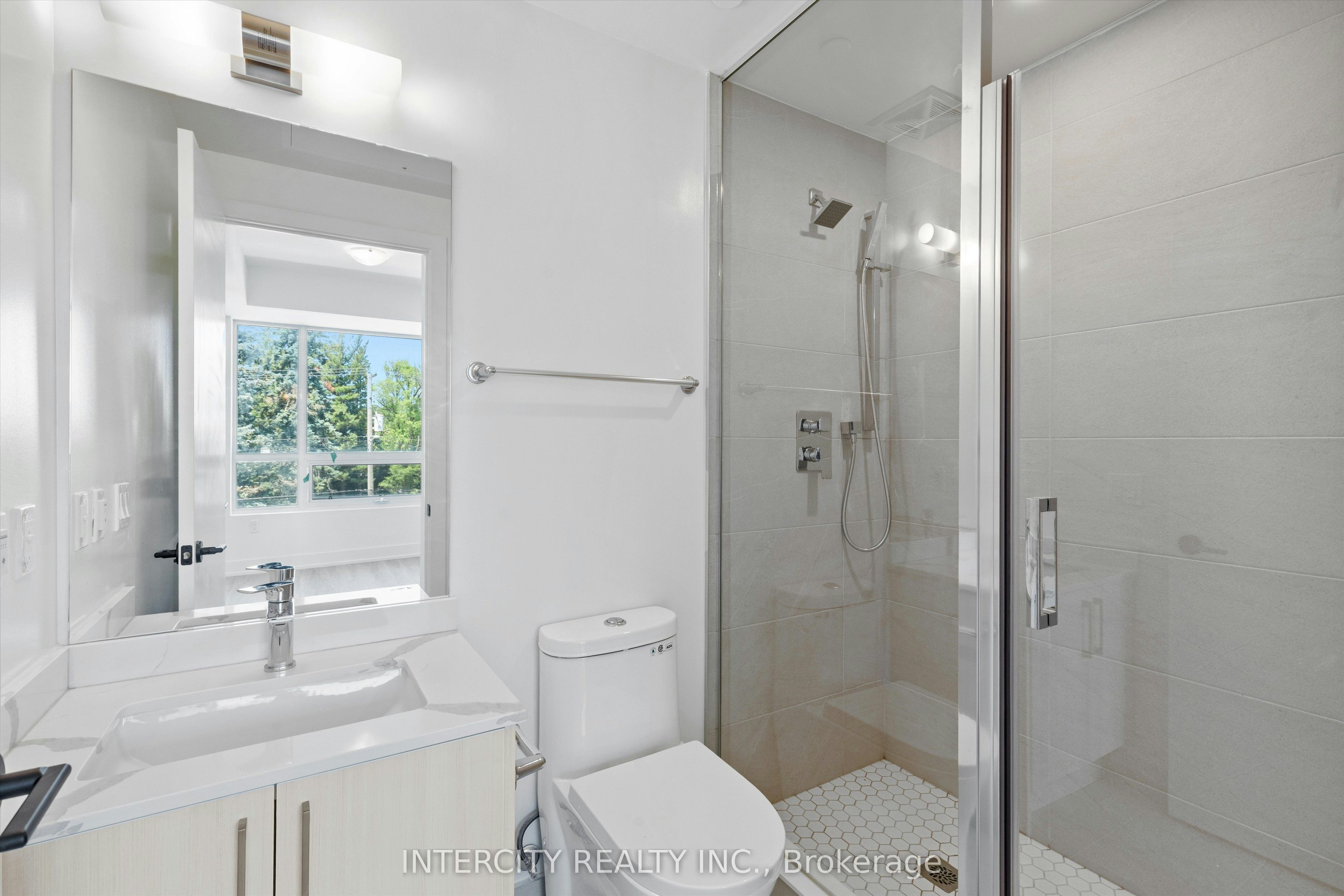328-2075 King Road, King, ON, L7B 0R6 - 11