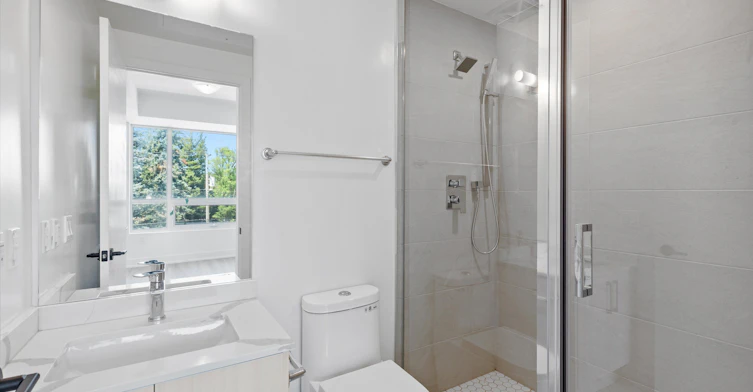 328-2075 King Road, King, ON, L7B 0R6 - 11