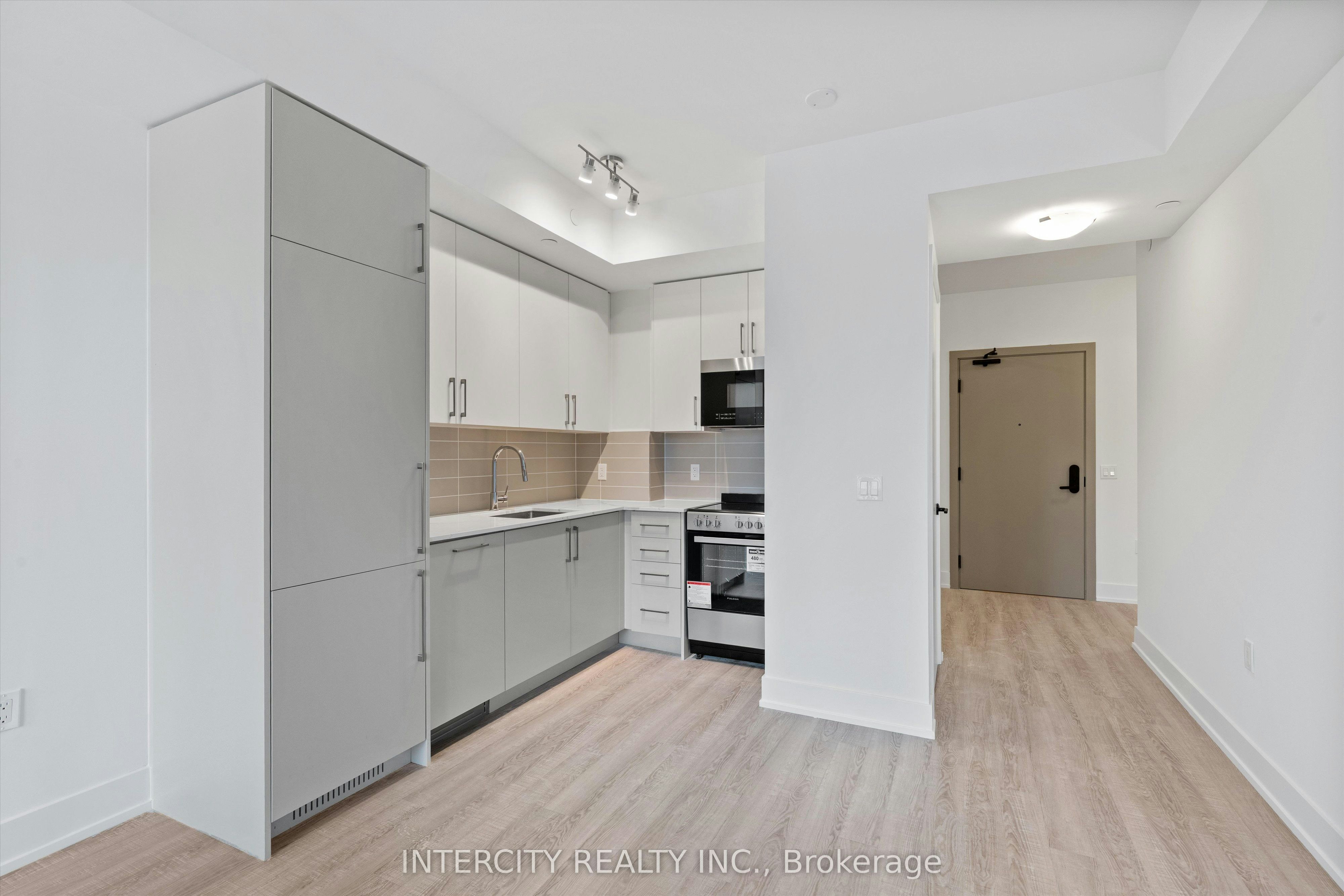 328-2075 King Road, King, ON, L7B 0R6 - 5