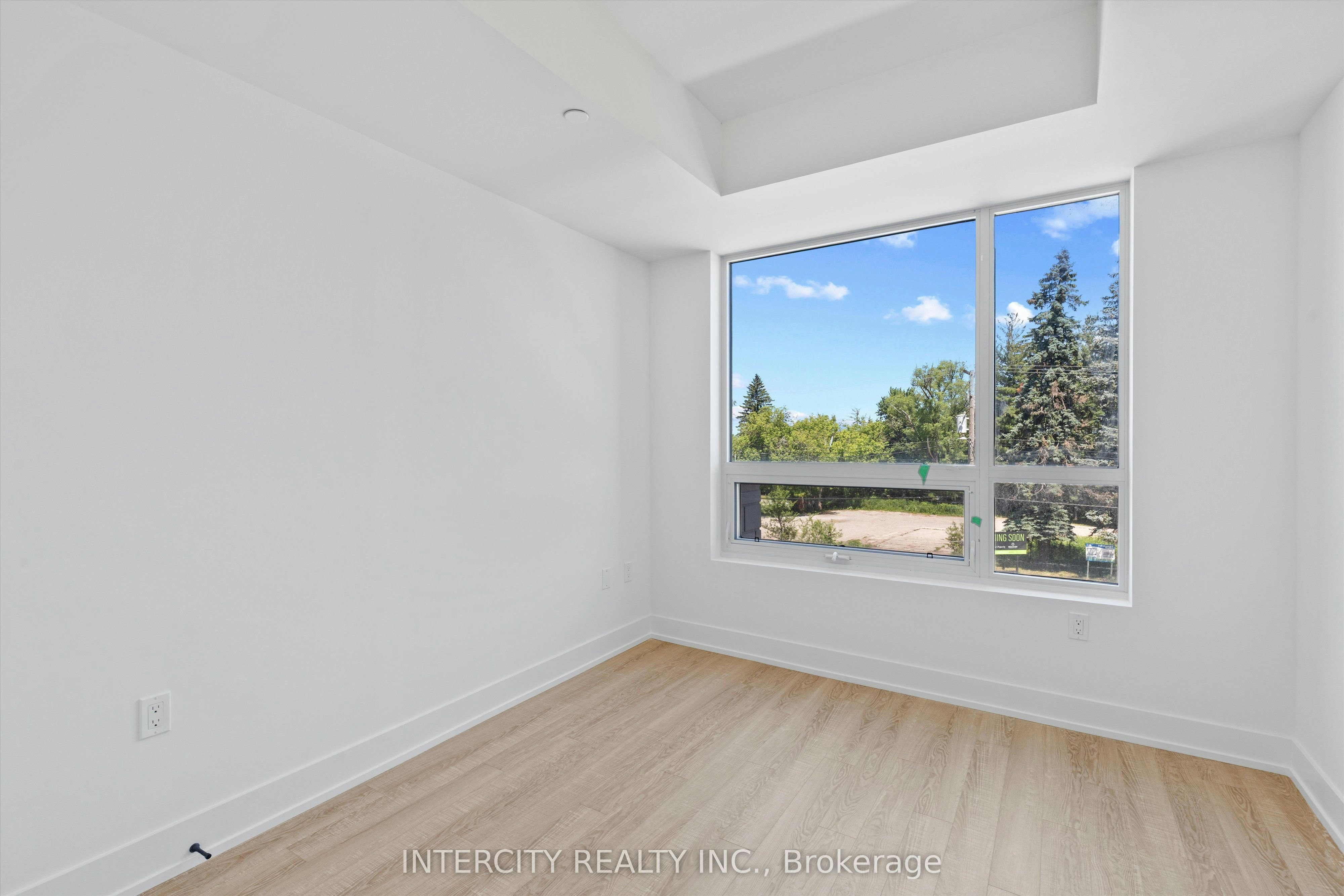 328-2075 King Road, King, ON, L7B 0R6 - 9