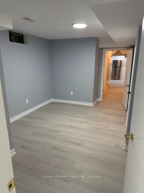Bsmt-327 Mantle Avenue, Whitchurch-Stouffville, ON, L4A 0R9 - 8