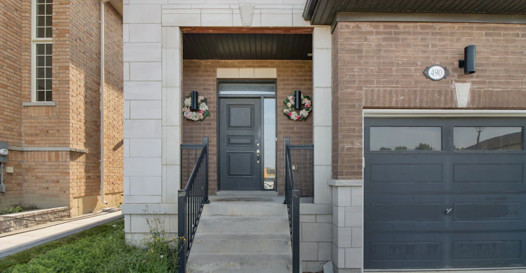 490 Rita's Avenue, Newmarket, ON, L3X 2M8 - 2