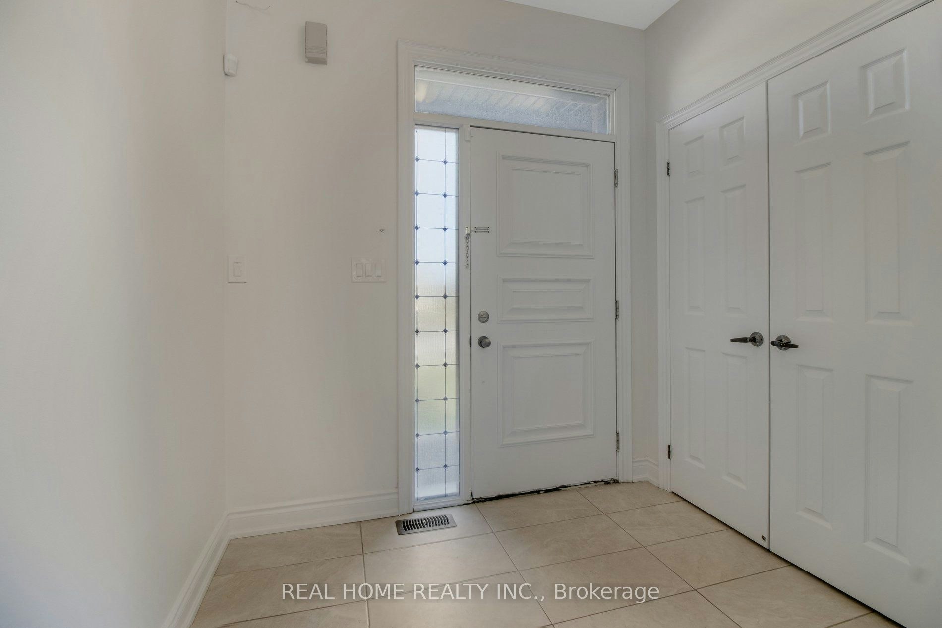 490 Rita's Avenue, Newmarket, ON, L3X 2M8 - 3