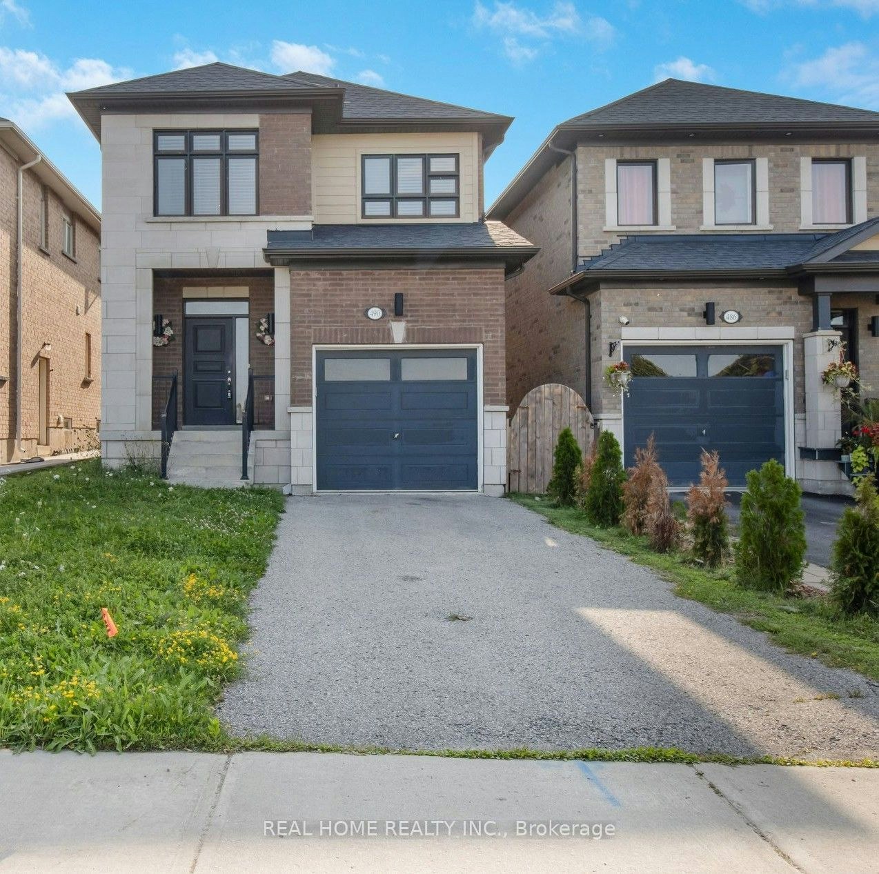 490 Rita's Avenue, Newmarket, ON, L3X 2M8