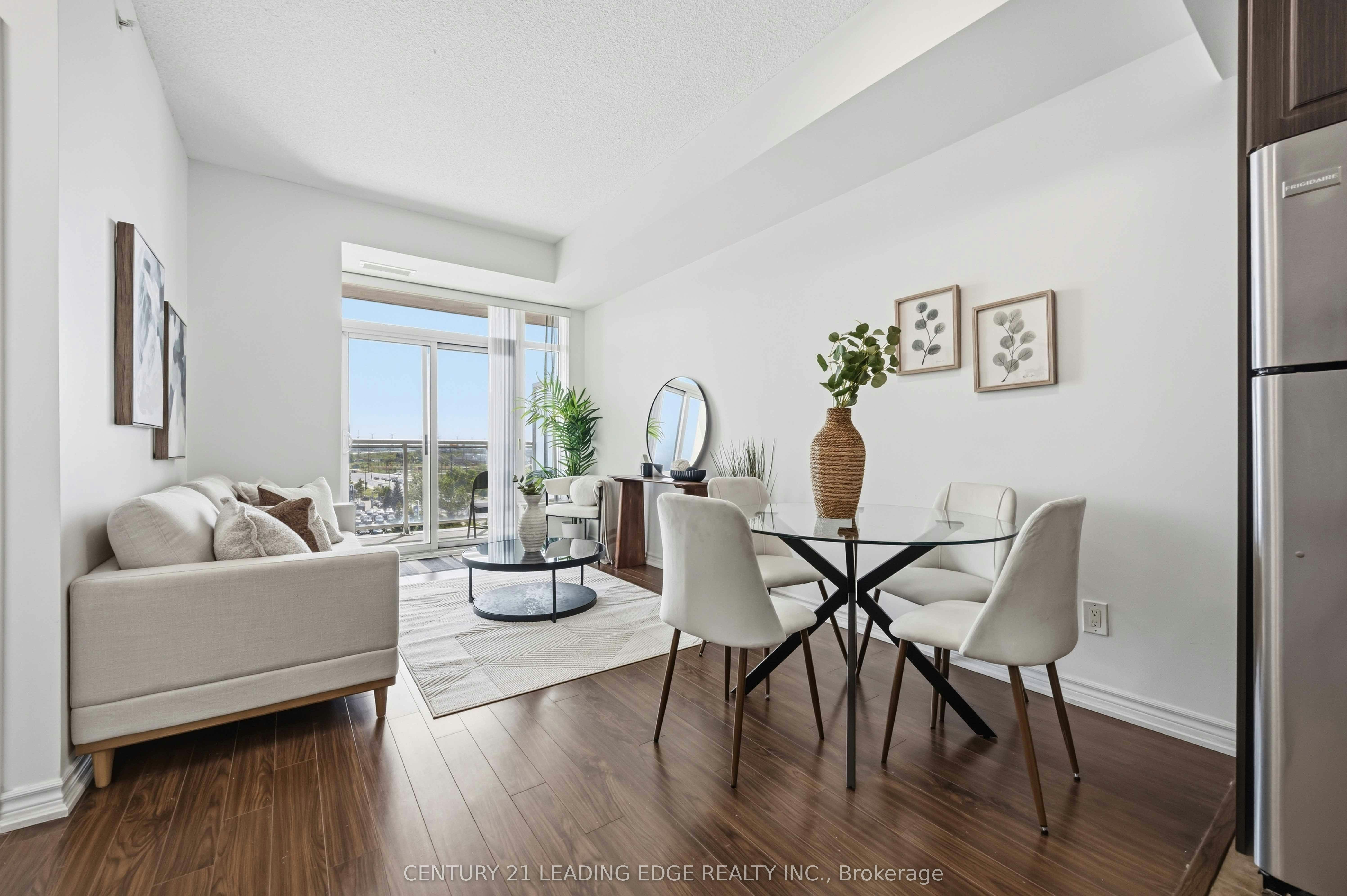 612-8323 Kennedy Road, Markham, ON, L3R 5W7