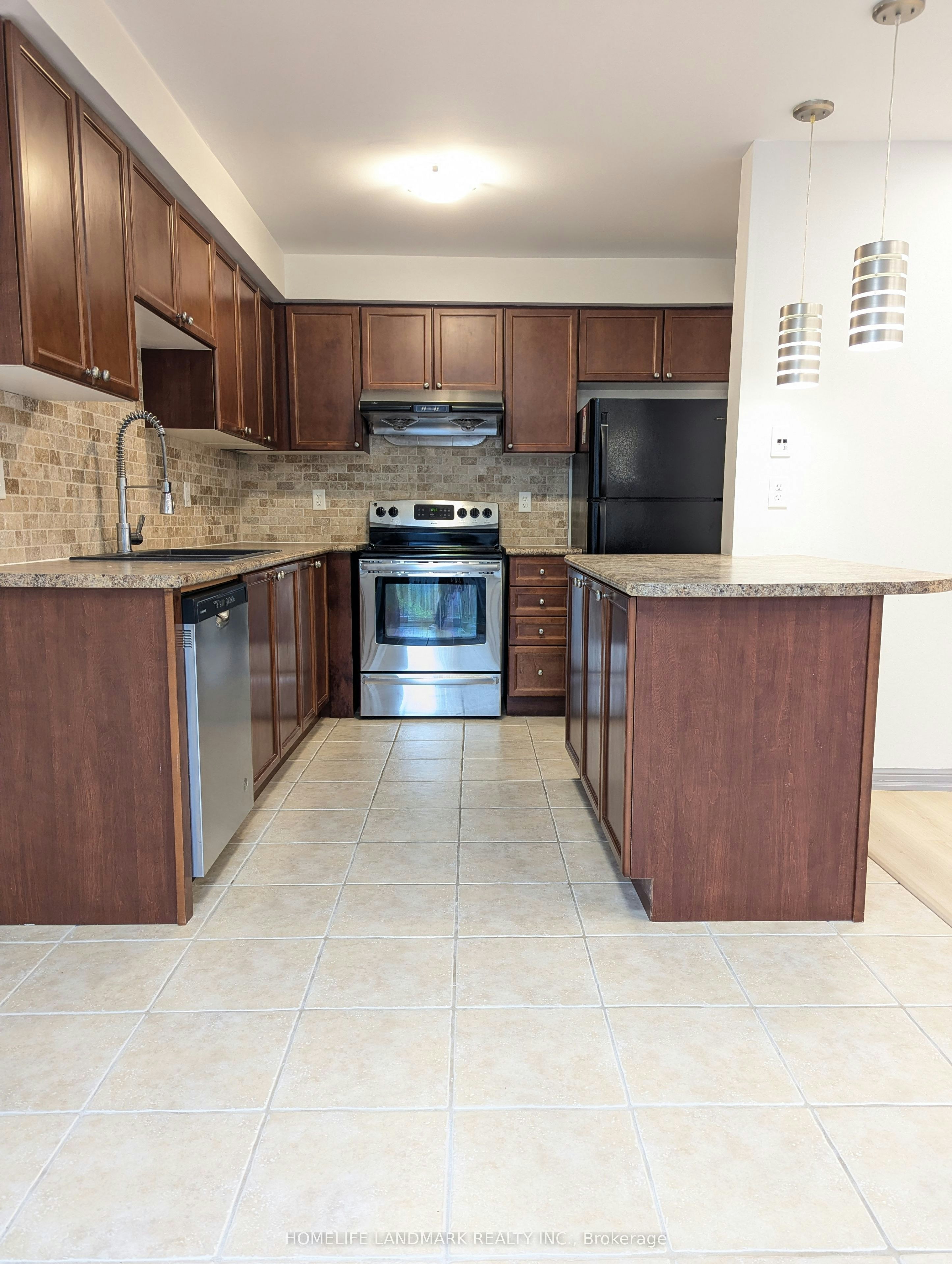 27 Walter Sangster Road, Whitchurch-Stouffville, ON, L4A 0J5 - 8