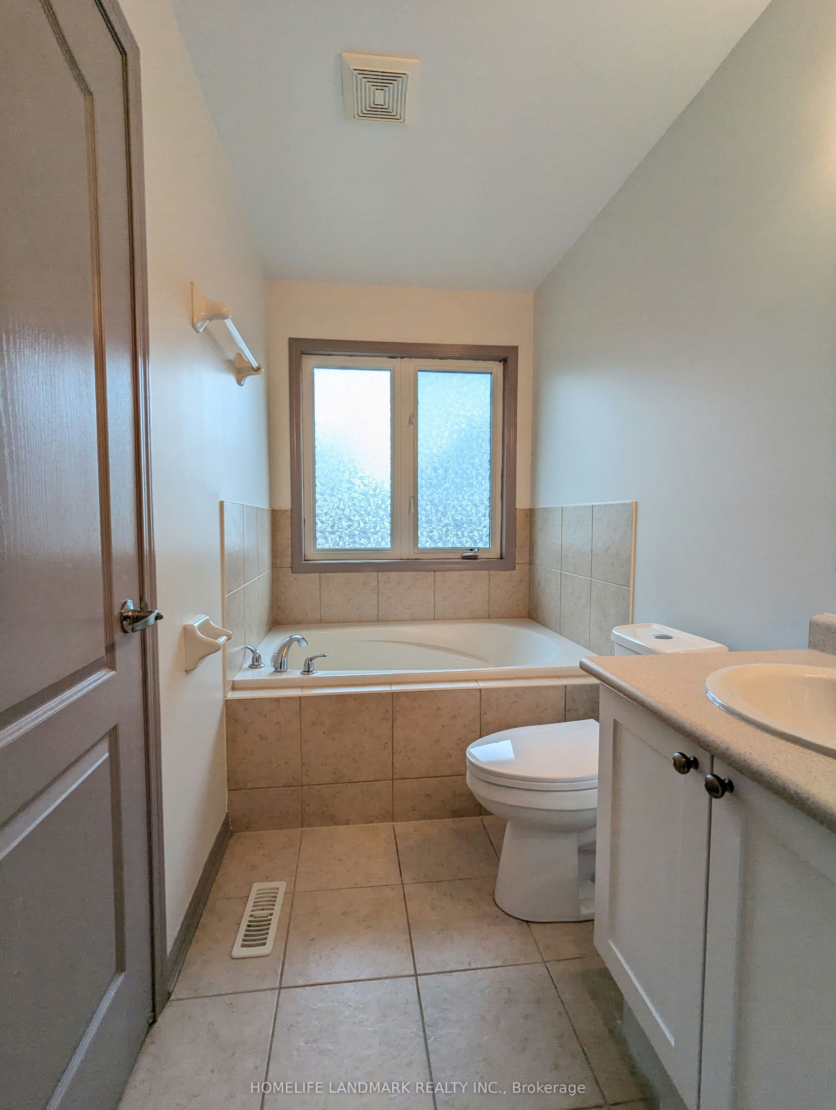 27 Walter Sangster Road, Whitchurch-Stouffville, ON, L4A 0J5 - 18