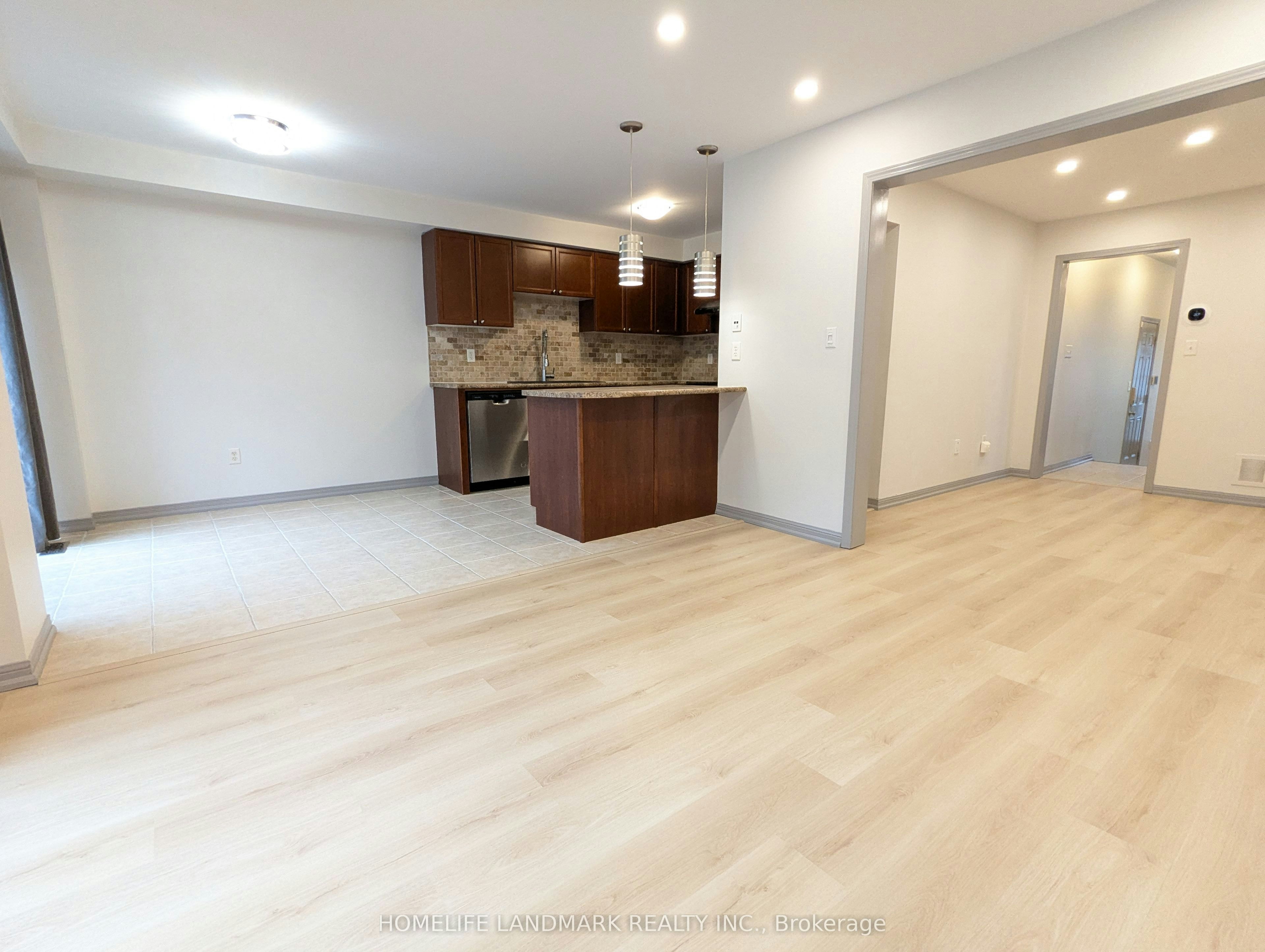 27 Walter Sangster Road, Whitchurch-Stouffville, ON, L4A 0J5 - 11