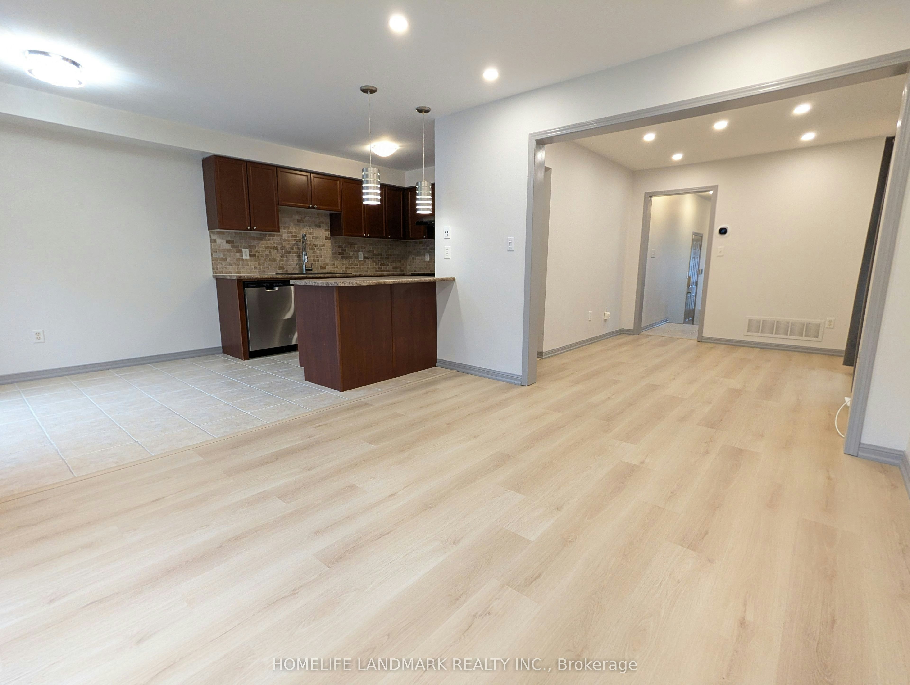 27 Walter Sangster Road, Whitchurch-Stouffville, ON, L4A 0J5 - 12