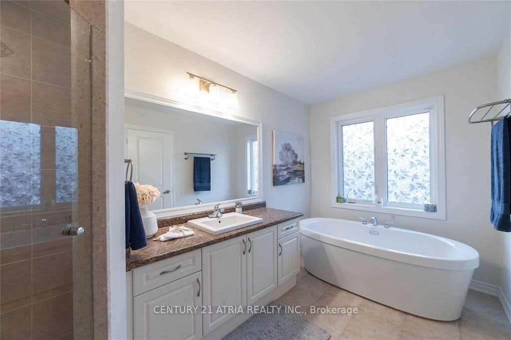58 Mondial Crescent, East Gwillimbury, ON, L9N 0S2 - 11