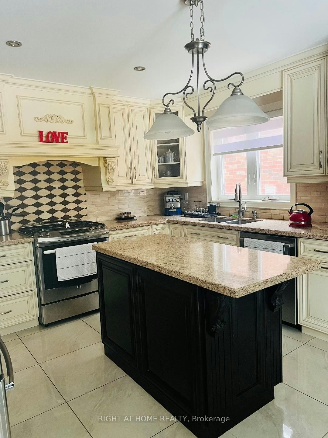 36 Ellerby Square N, Vaughan, ON, L4L 1N1 - 2
