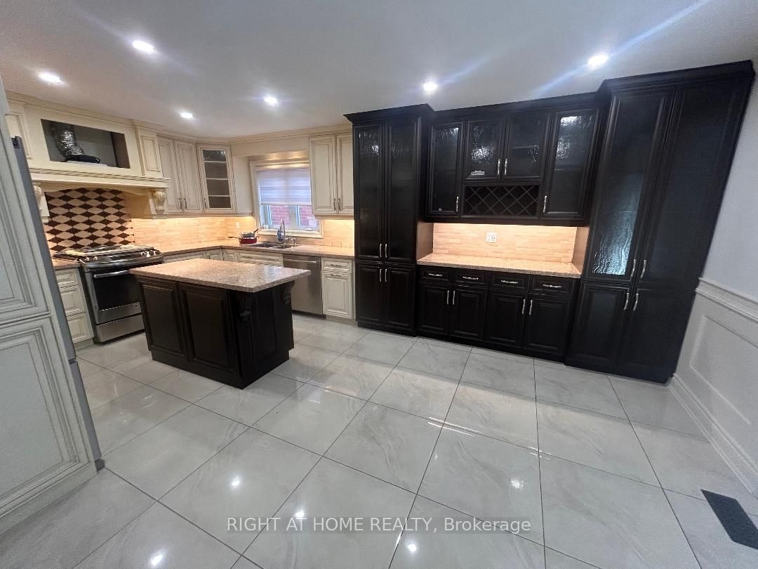 36 Ellerby Square N, Vaughan, ON, L4L 1N1 - 4