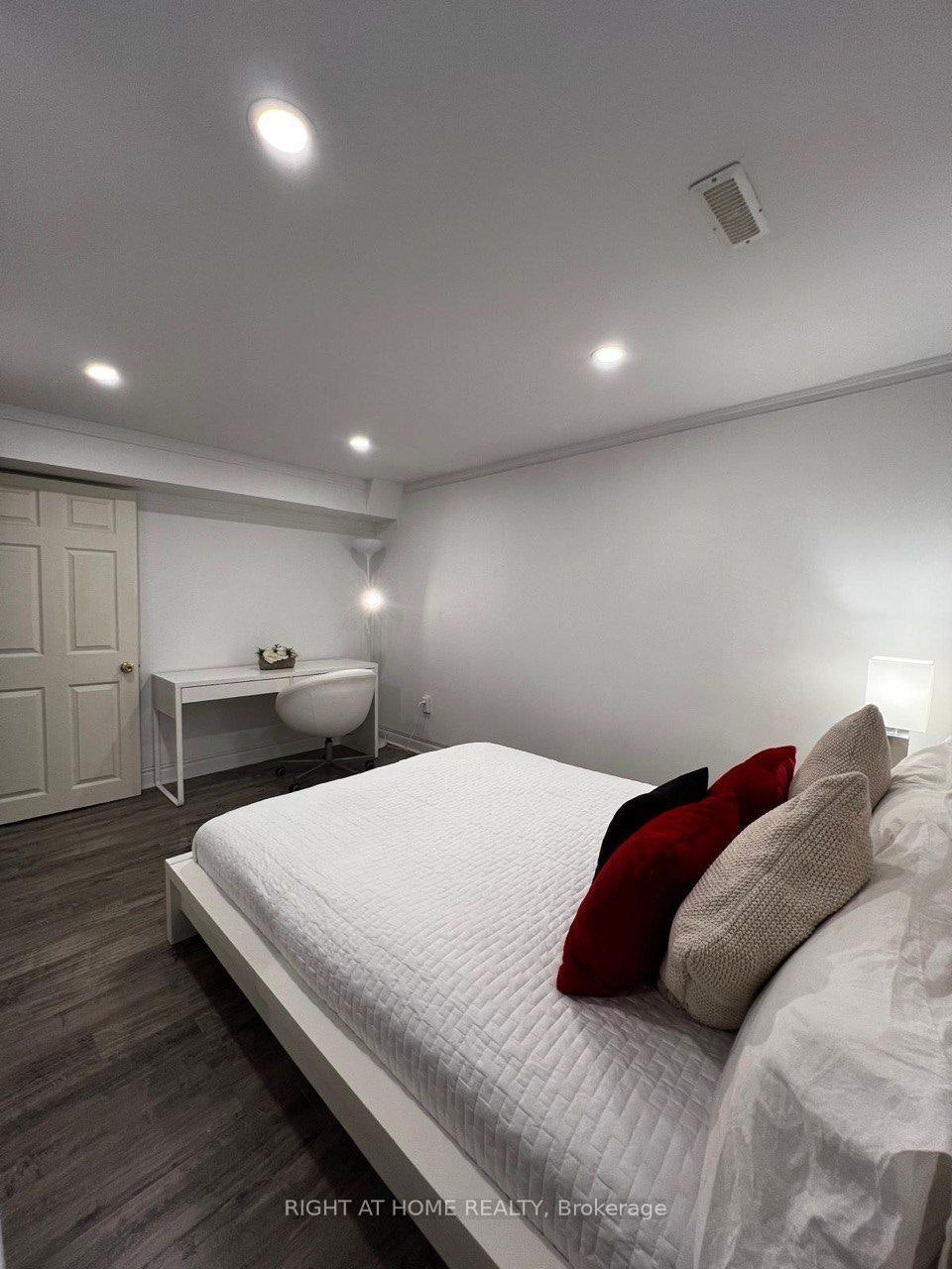 24 Jondan ( Basemnet) Crescent, Markham, ON, L3T 3Z5 - 15