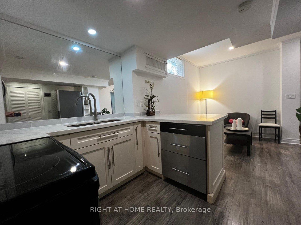 24 Jondan ( Basemnet) Crescent, Markham, ON, L3T 3Z5