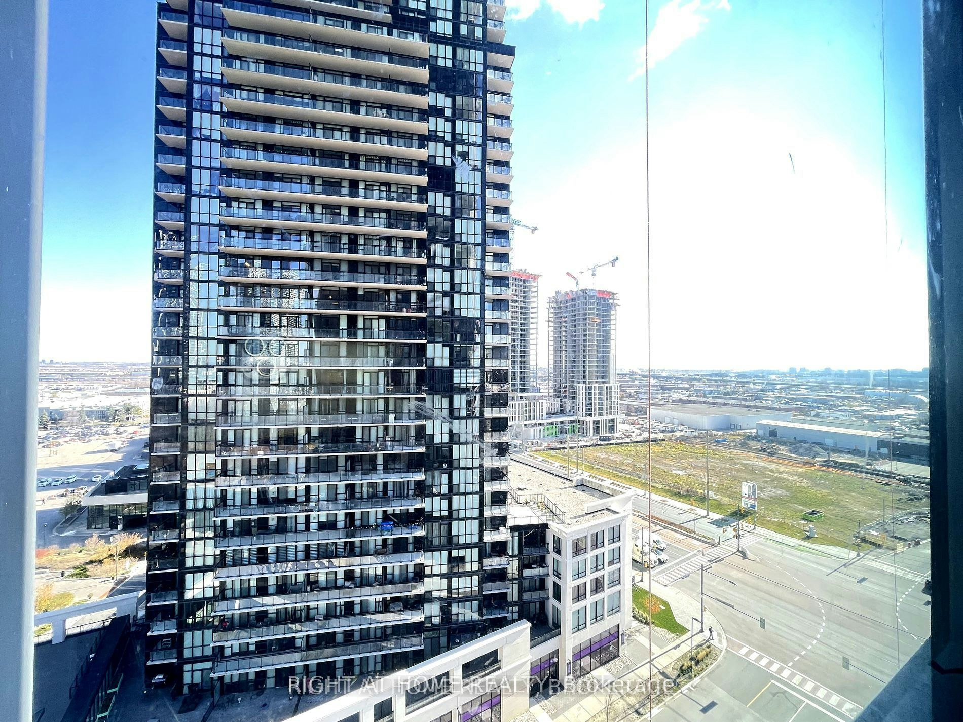 2402-2920 Highway 7 Road, Vaughan, ON, L4K 0P4 - 10