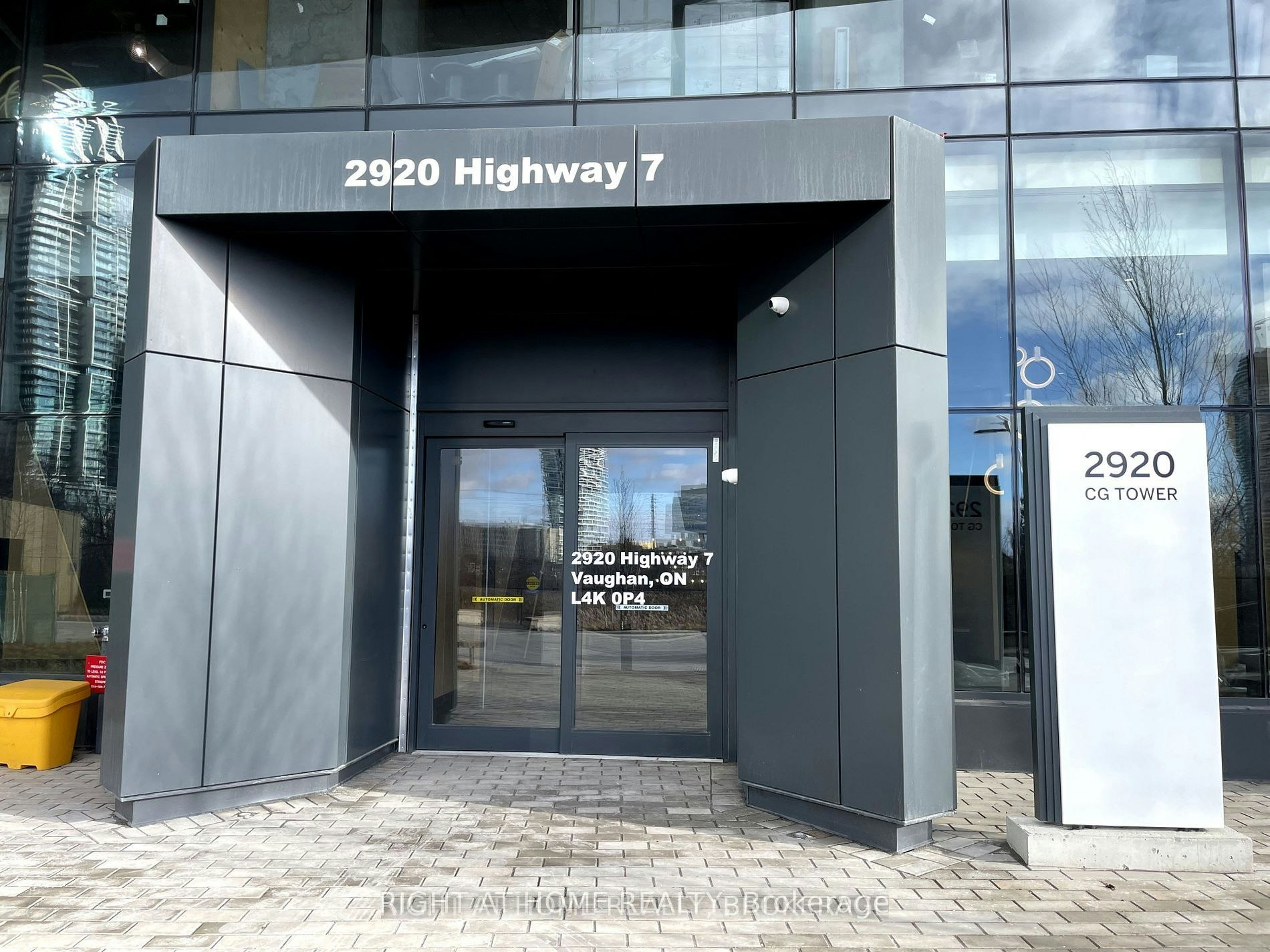 2402-2920 Highway 7 Road, Vaughan, ON, L4K 0P4 - 3