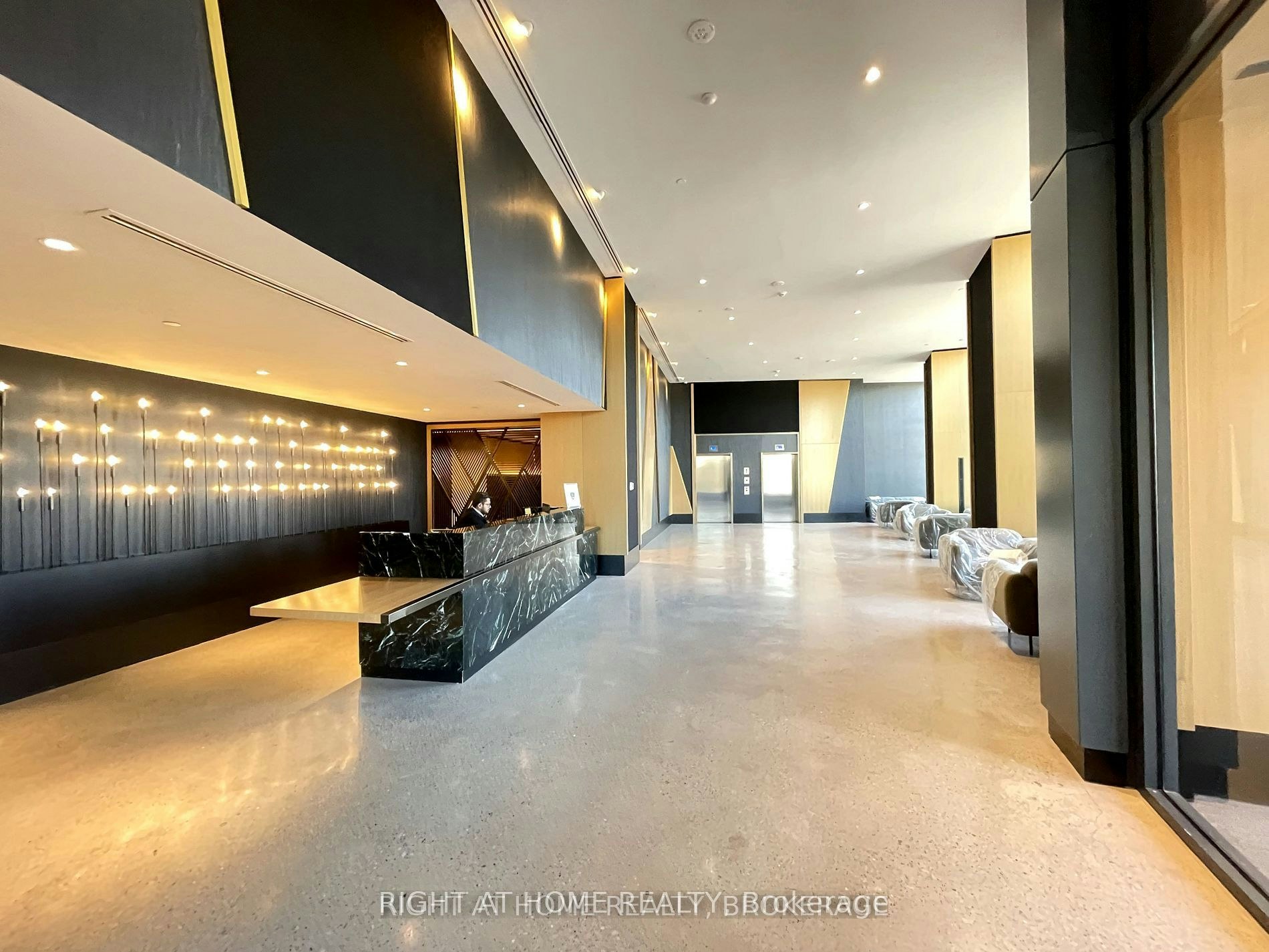 2402-2920 Highway 7 Road, Vaughan, ON, L4K 0P4 - 4