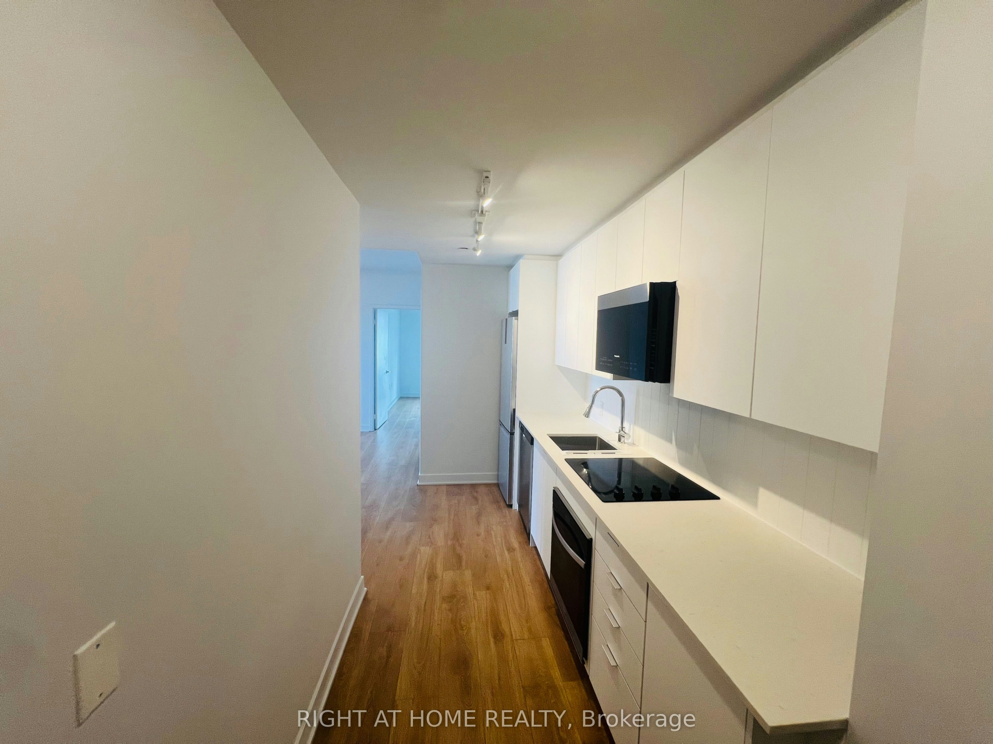 2402-2920 Highway 7 Road, Vaughan, ON, L4K 0P4 - 11