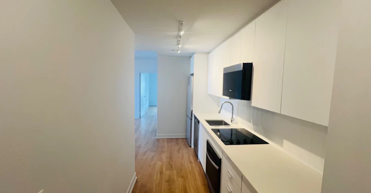 2402-2920 Highway 7 Road, Vaughan, ON, L4K 0P4 - 11
