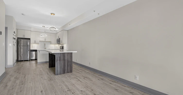 909-24 Woodstream Boulevard, Vaughan, ON, L4L 8C4 - 12