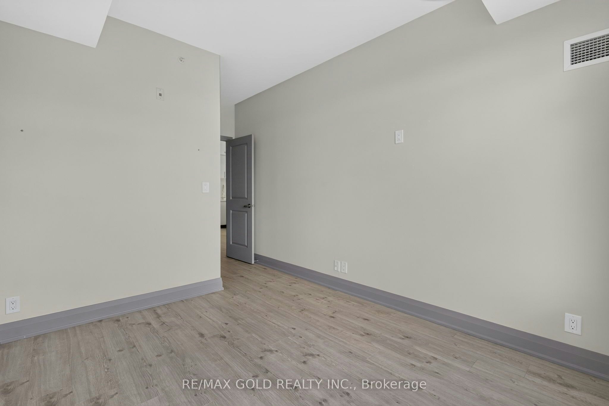 909-24 Woodstream Boulevard, Vaughan, ON, L4L 8C4 - 23