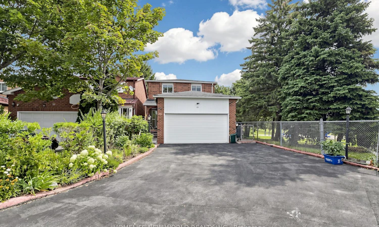 65 Tangmere Crescent