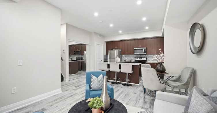 302-26 Coles Avenue, Vaughan, ON, L4L 0J1 - 11