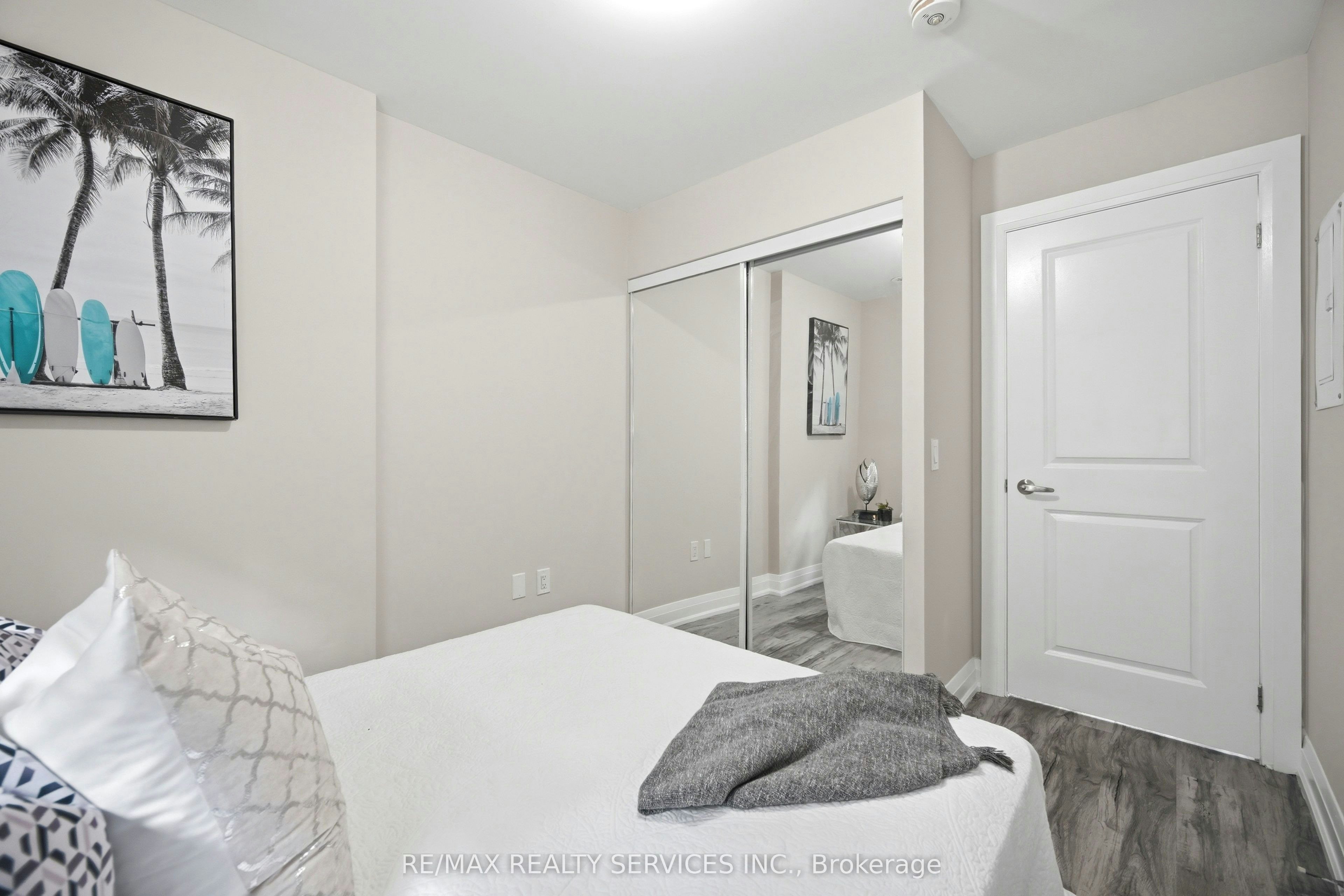 302-26 Coles Avenue, Vaughan, ON, L4L 0J1 - 37