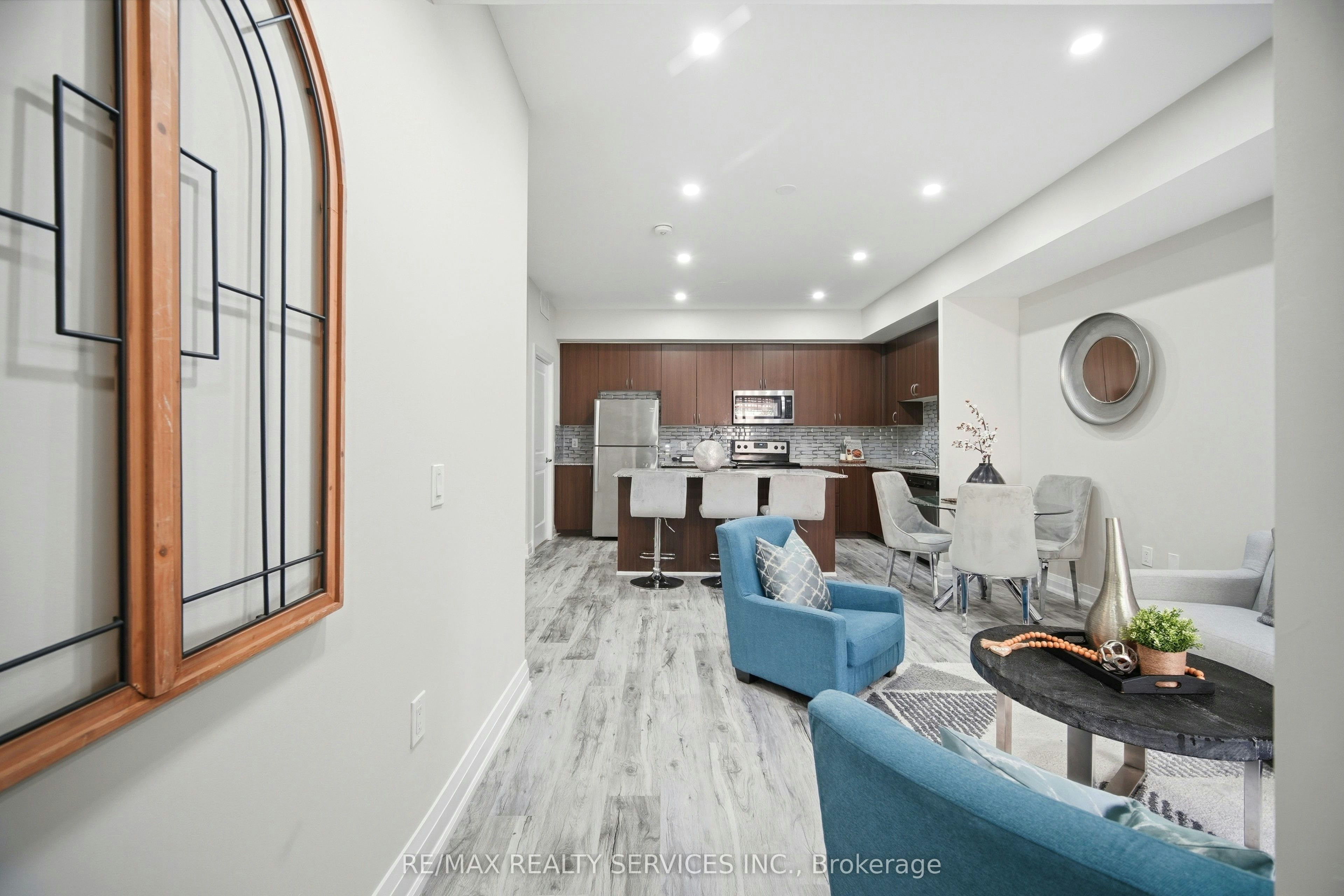 302-26 Coles Avenue, Vaughan, ON, L4L 0J1 - 6