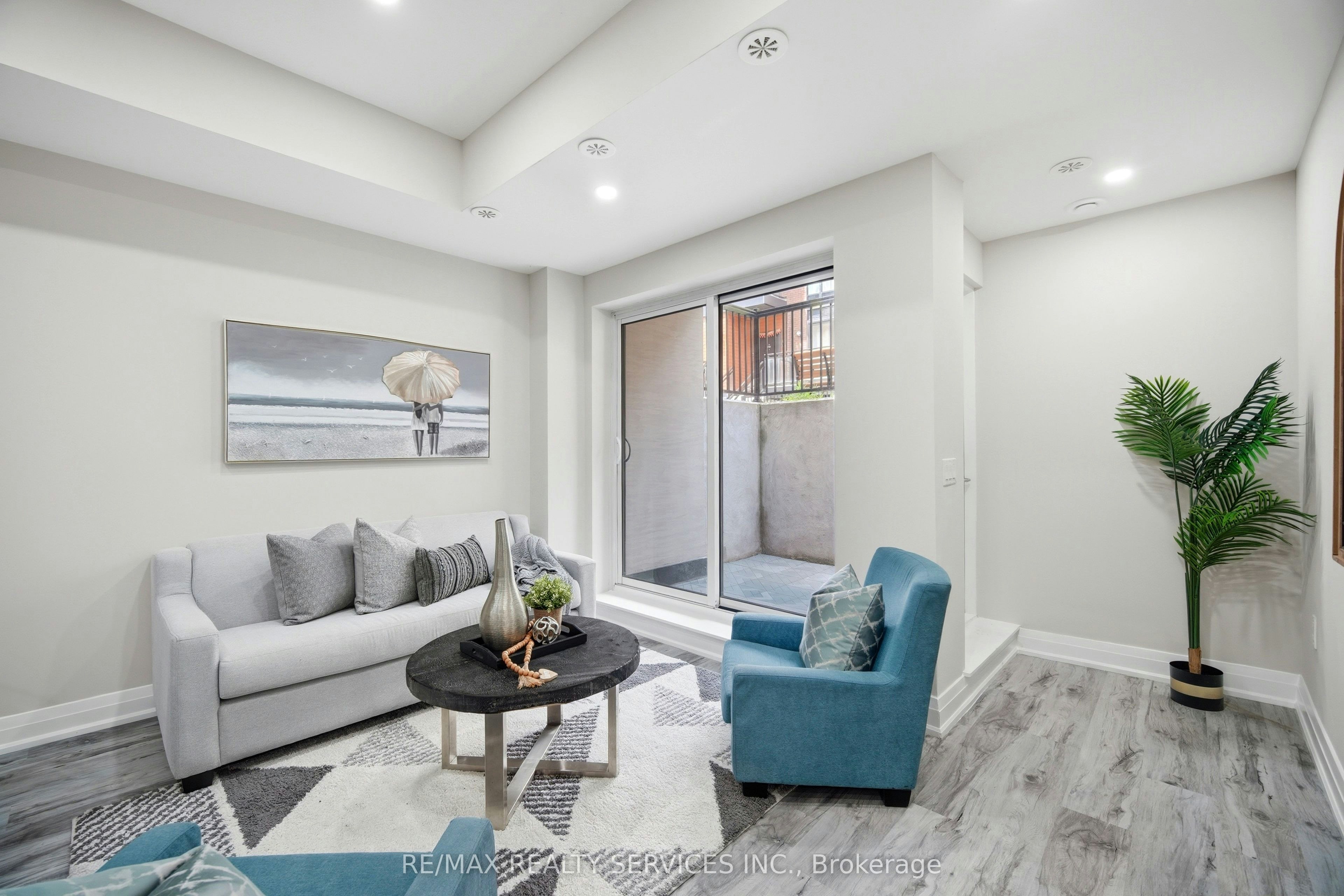 302-26 Coles Avenue, Vaughan, ON, L4L 0J1 - 7