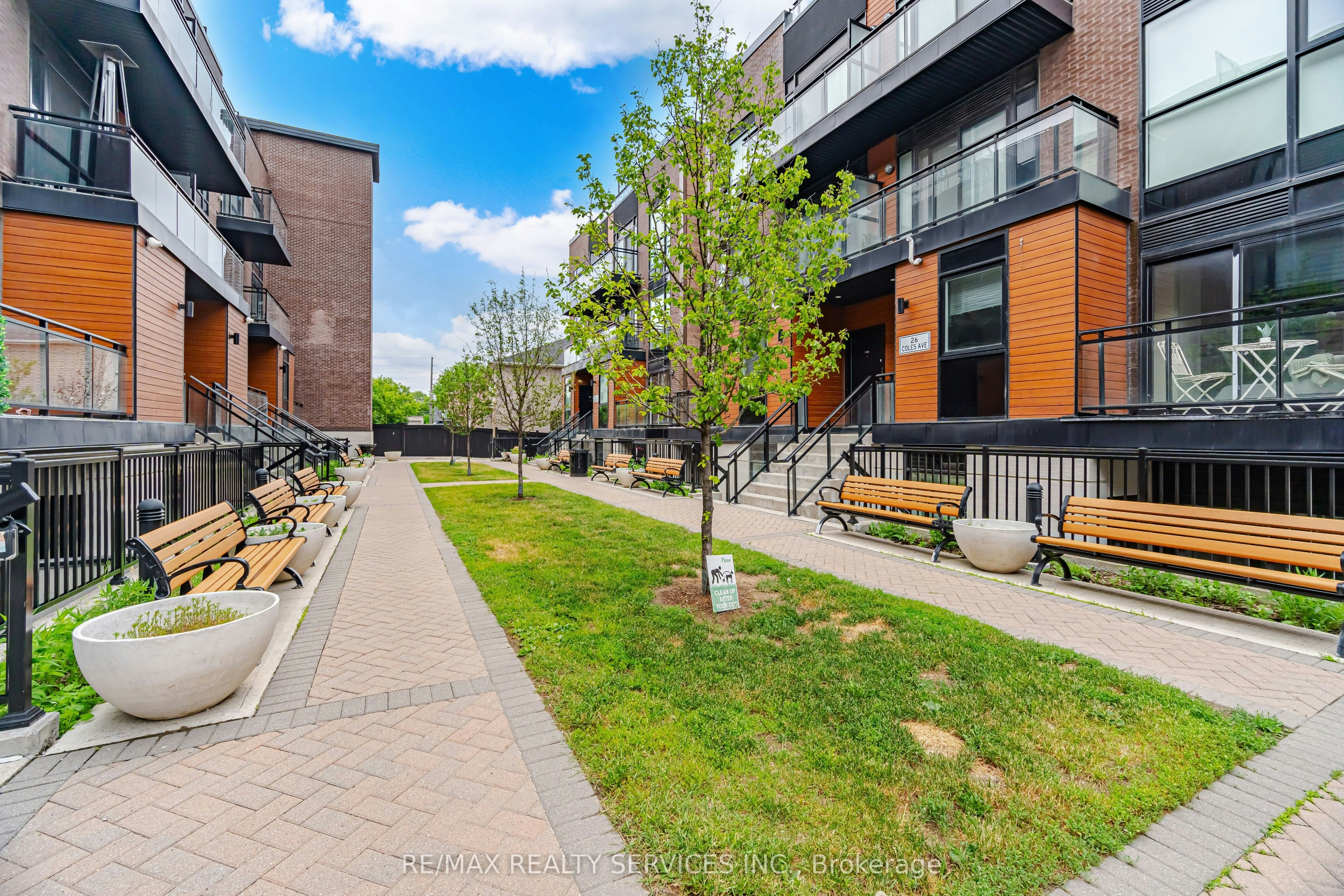 302-26 Coles Avenue, Vaughan, ON, L4L 0J1 - 40