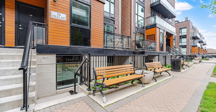 302-26 Coles Avenue, Vaughan, ON, L4L 0J1 - 3
