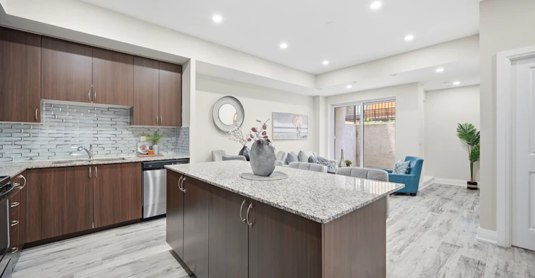 302-26 Coles Avenue, Vaughan, ON, L4L 0J1 - 18