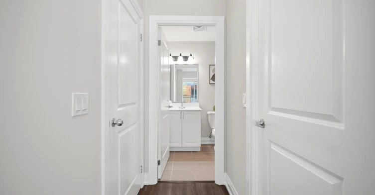 302-26 Coles Avenue, Vaughan, ON, L4L 0J1 - 28