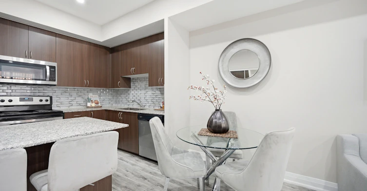 302-26 Coles Avenue, Vaughan, ON, L4L 0J1 - 13