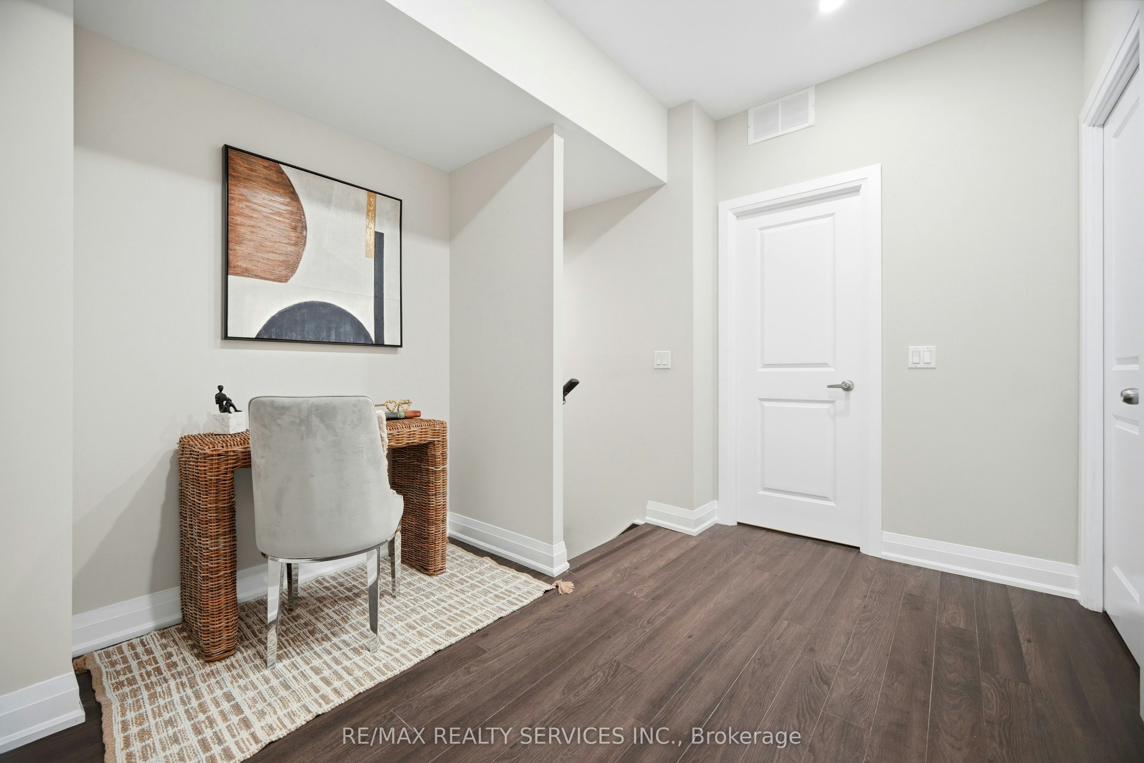 302-26 Coles Avenue, Vaughan, ON, L4L 0J1 - 23