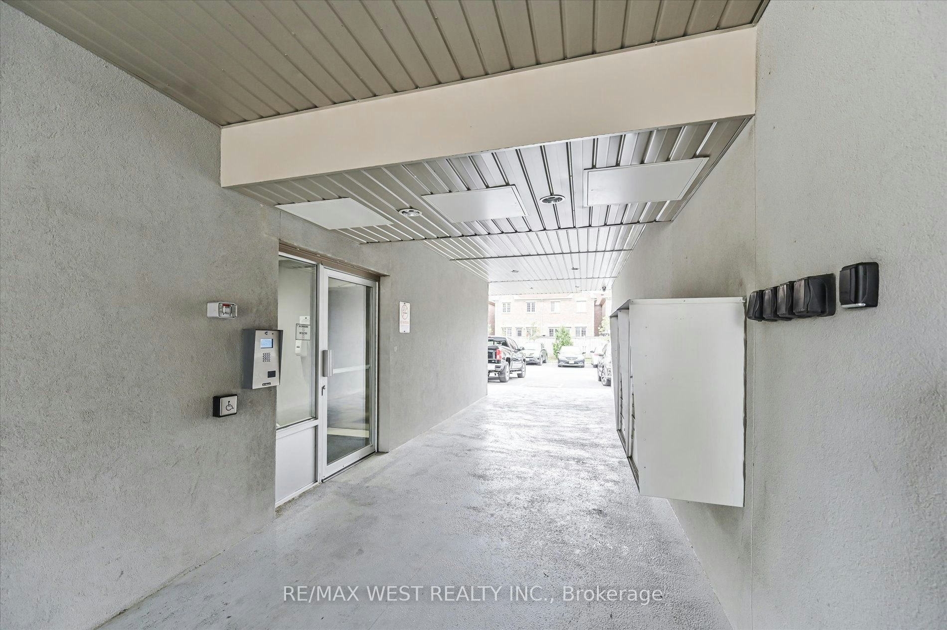 219-3865 Major Mackenzie Drive, Vaughan, ON, L4H 4P4 - 5