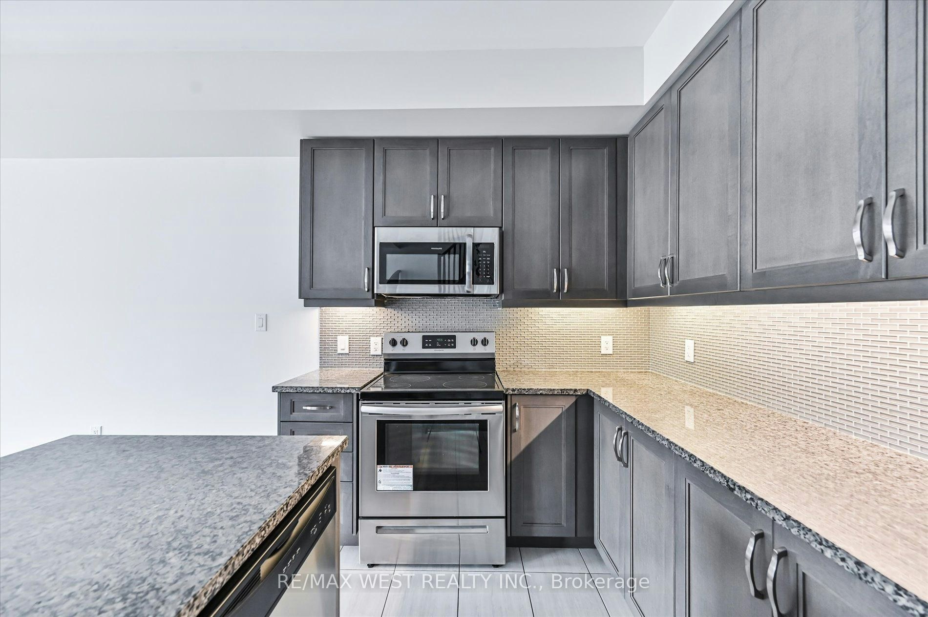 219-3865 Major Mackenzie Drive, Vaughan, ON, L4H 4P4 - 14